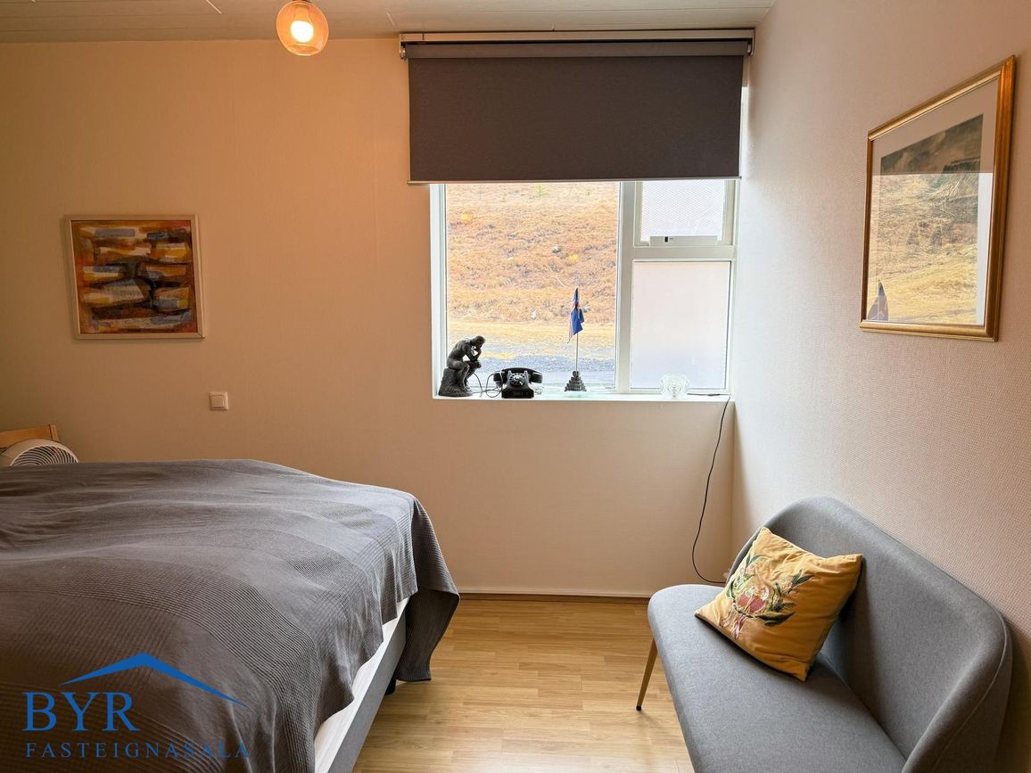 Strandgata 64, 735 Fjarða