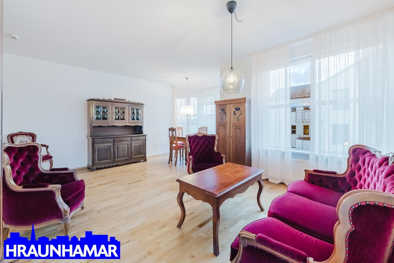 Aðalgata 1 - 0304, 230 Reykjanesbær