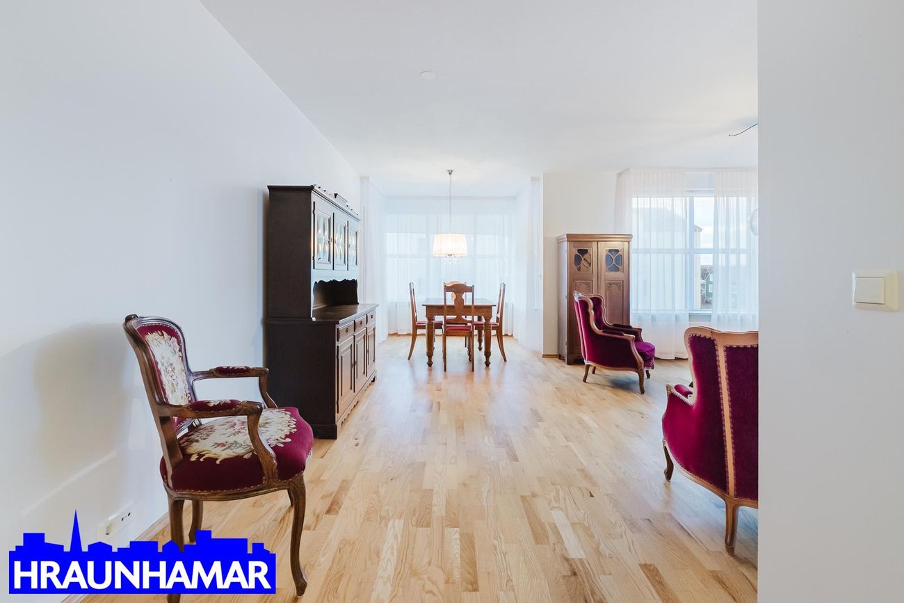 Aðalgata 1 - 0304, 230 Reykjanesbær