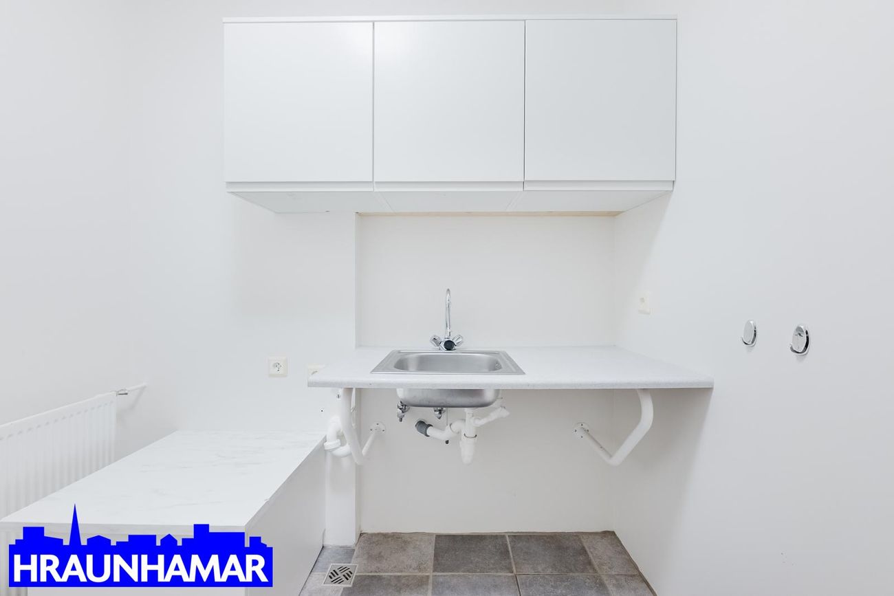 Aðalgata 1 - 0304, 230 Reykjanesbær