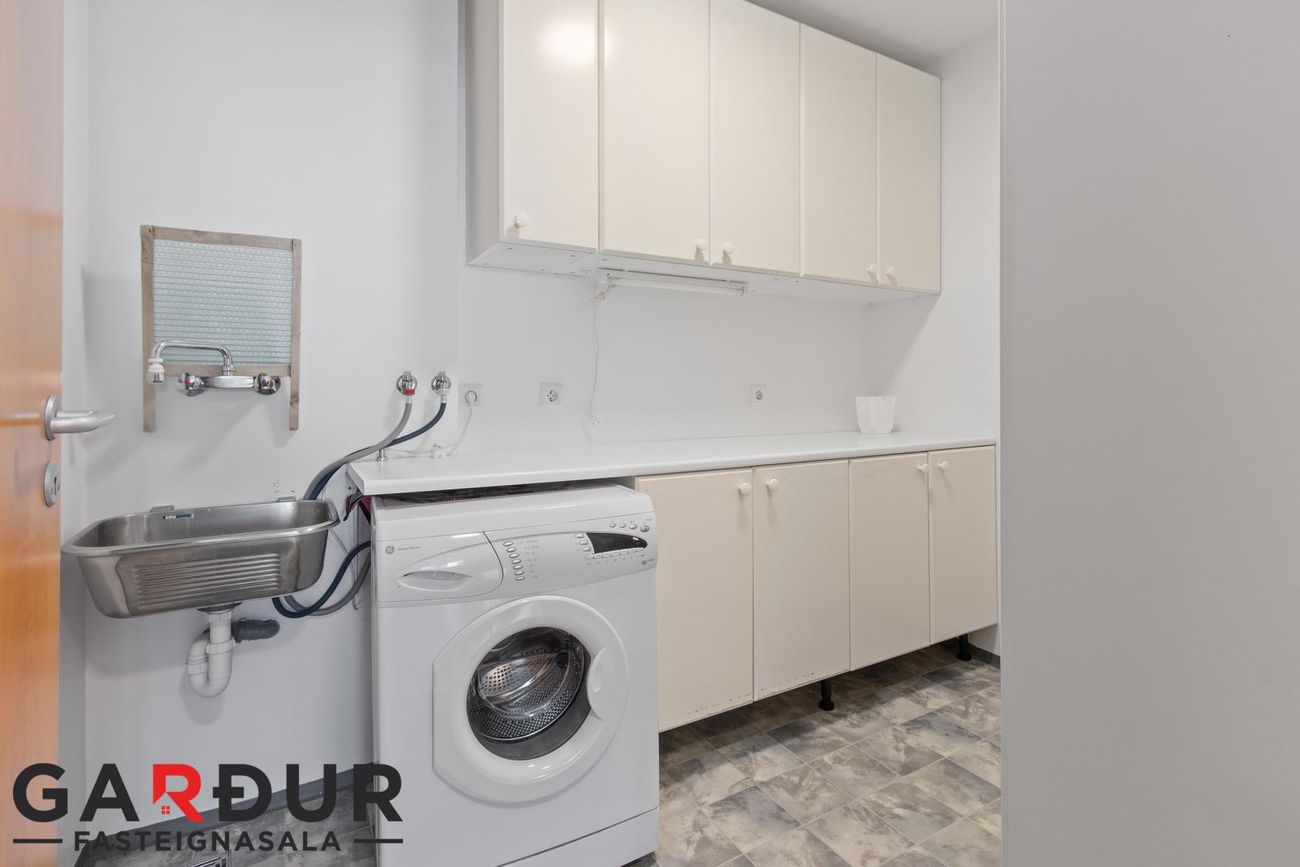 Kleppsvegur 62, 104 Reykjavík