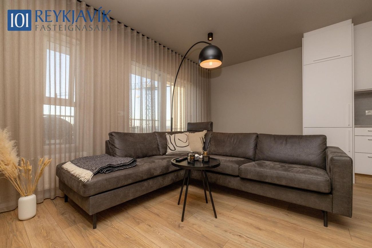 Jarpstjörn 4, 113 Reykjavík