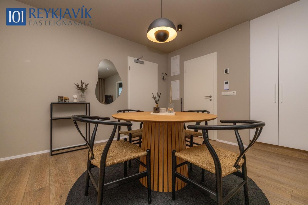 Jarpstjörn 4, 113 Reykjavík