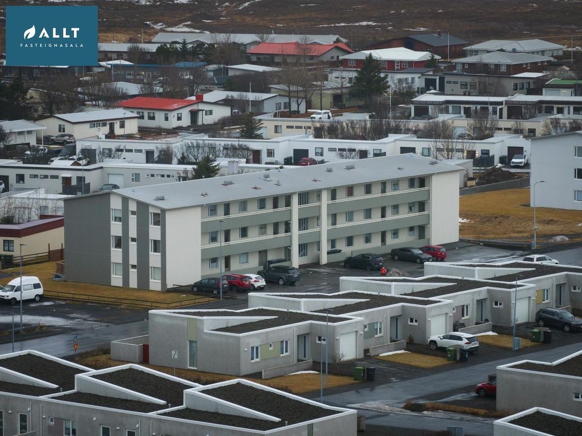 Hjallavegur 3, 260 Reykjanesbær