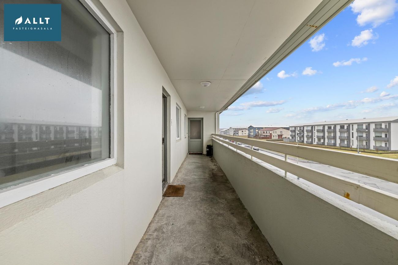 Hjallavegur 3, 260 Reykjanesbær
