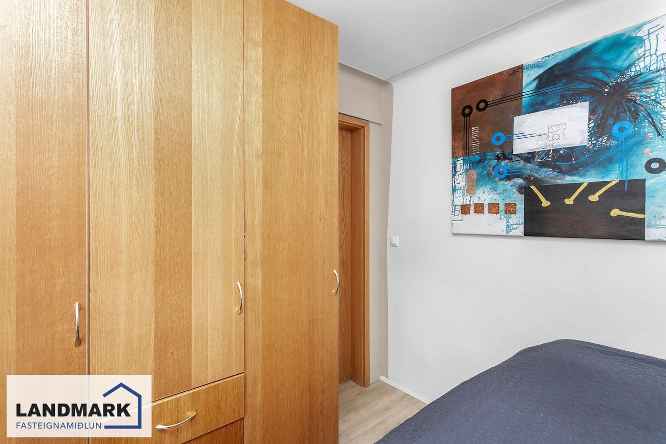 Fagrakinn 8, 220 Hafnarfjörður