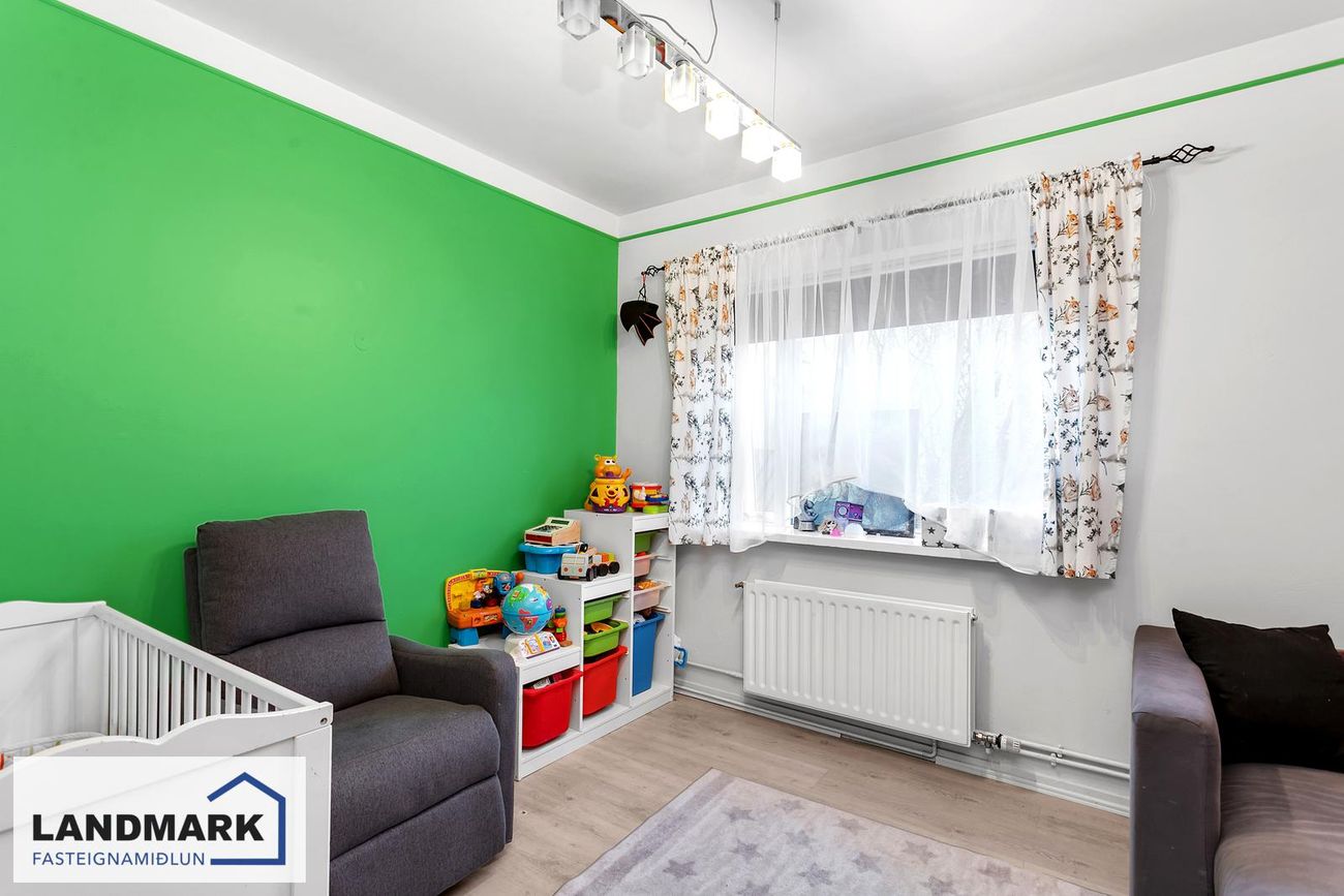 Fagrakinn 8, 220 Hafnarfjörður