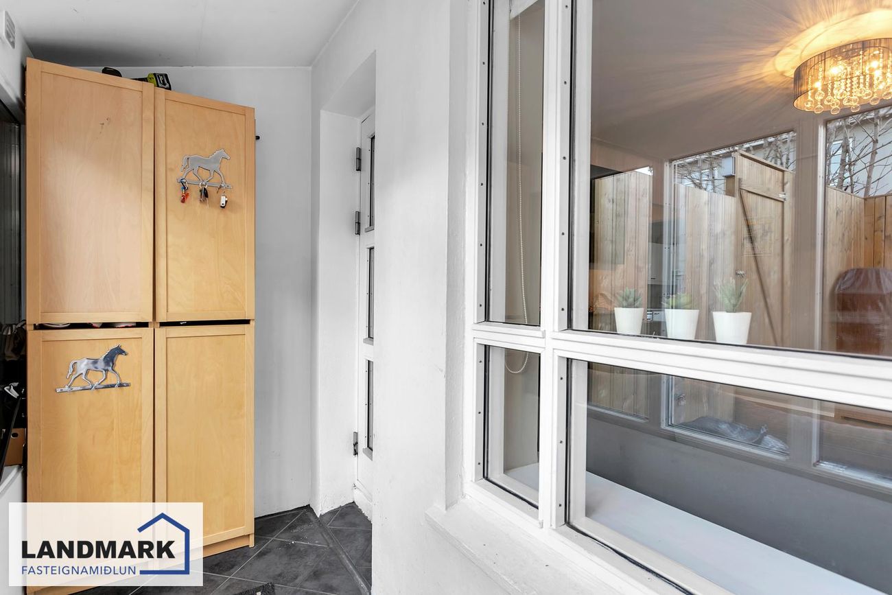 Fagrakinn 8, 220 Hafnarfjörður