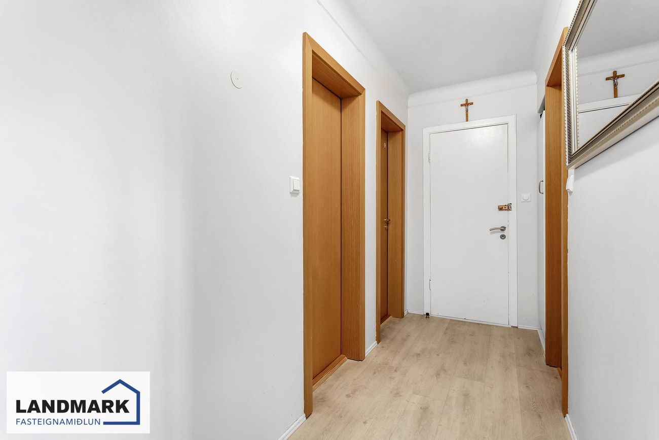 Fagrakinn 8, 220 Hafnarfjörður