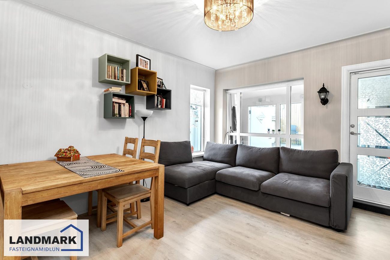 Fagrakinn 8, 220 Hafnarfjörður