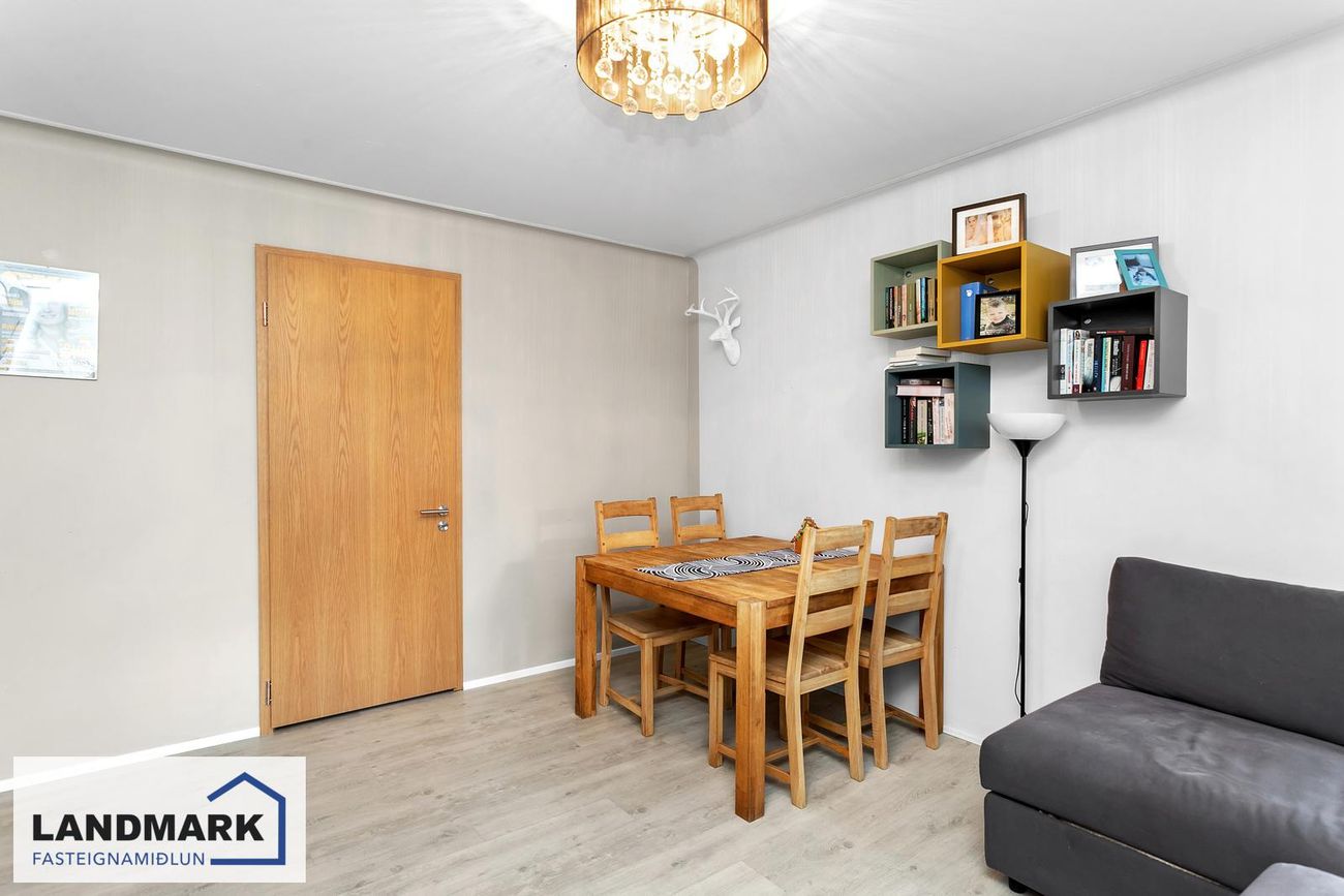 Fagrakinn 8, 220 Hafnarfjörður