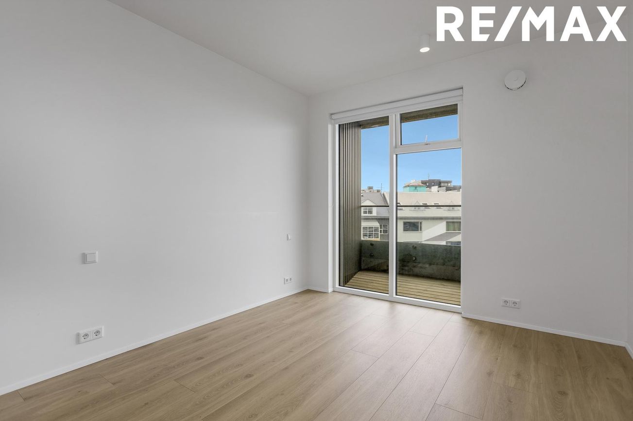 Hringbraut 120, 101 Reykjavík
