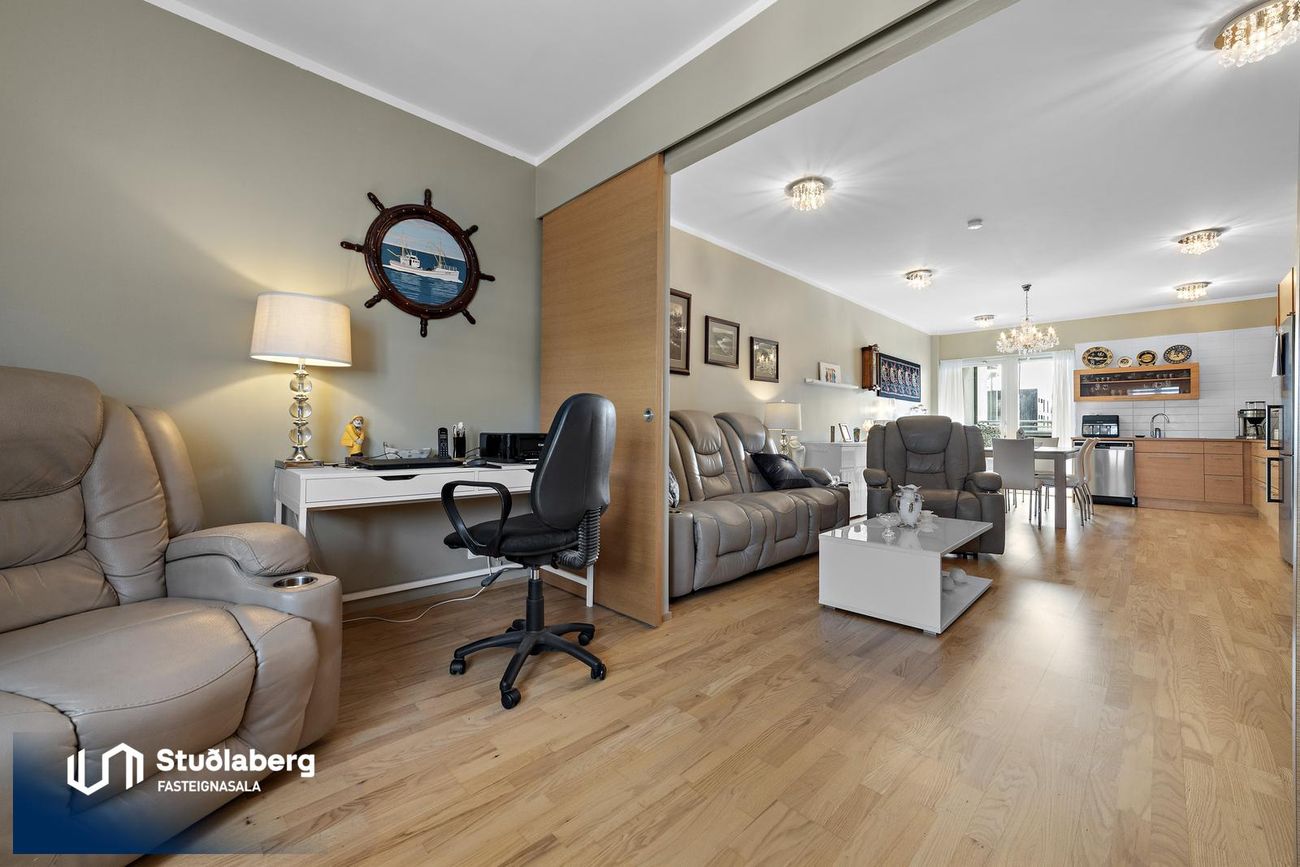 Krossmói 5, 260 Reykjanesbær