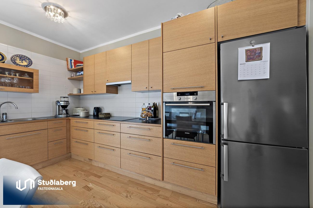 Krossmói 5, 260 Reykjanesbær