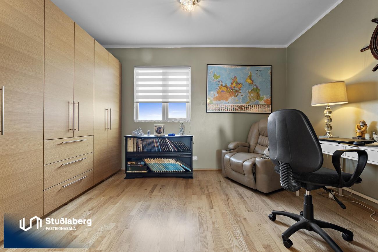 Krossmói 5, 260 Reykjanesbær