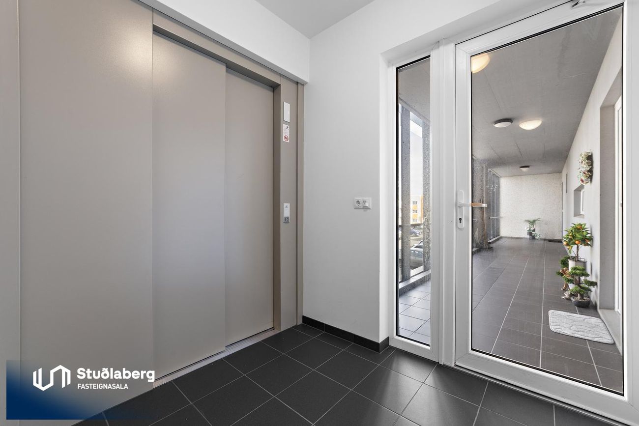 Krossmói 5, 260 Reykjanesbær