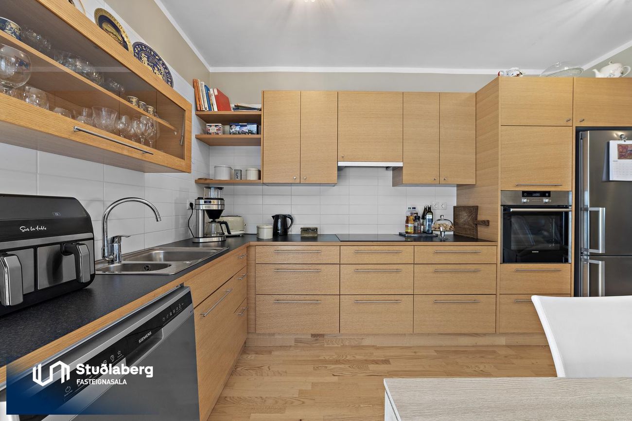 Krossmói 5, 260 Reykjanesbær