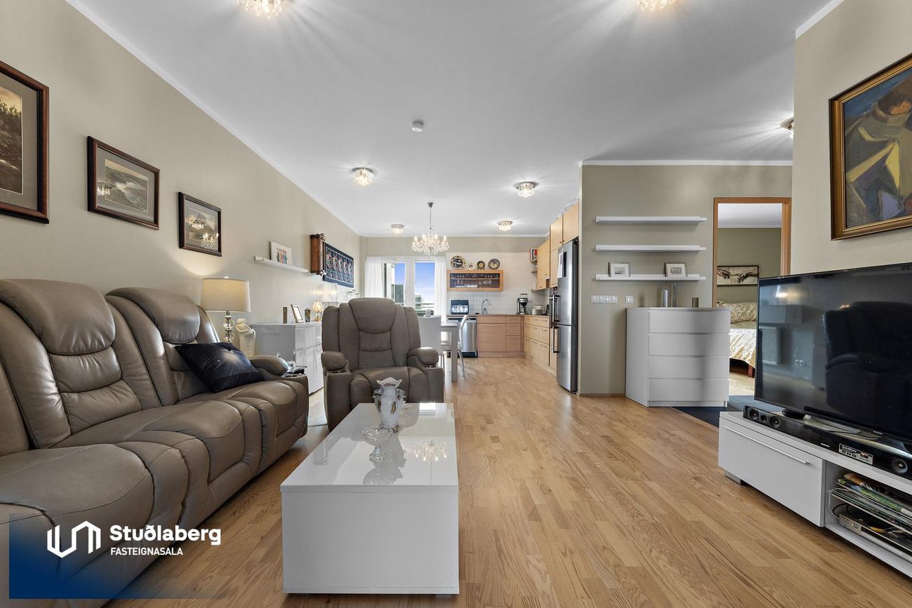 Krossmói 5, 260 Reykjanesbær