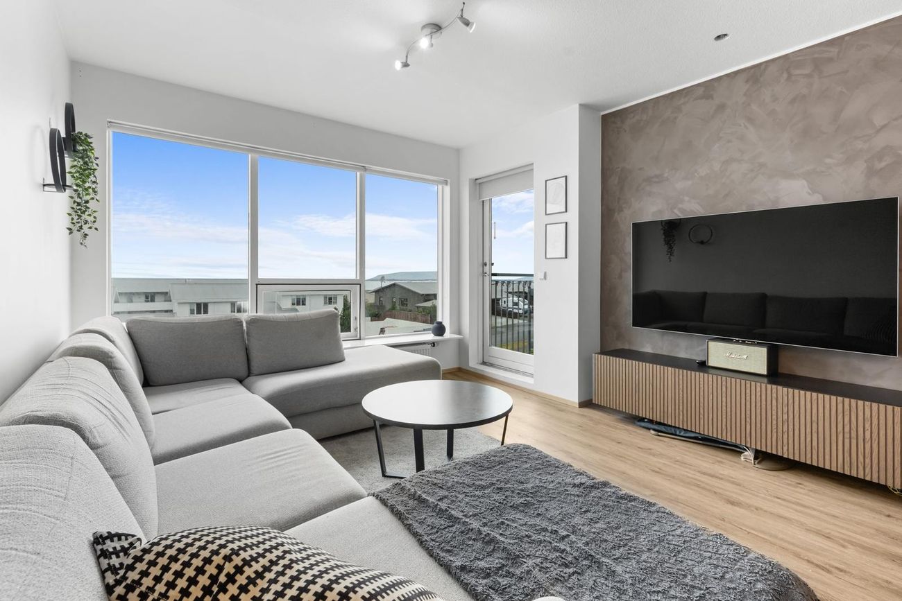 Kríuás 47 - 0305, 221 Hafnarfjörður