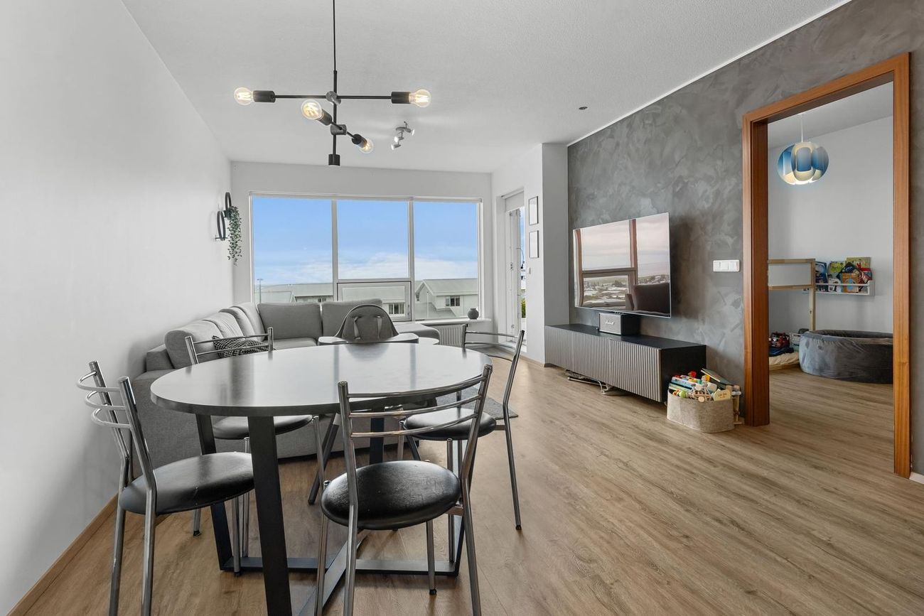 Kríuás 47 - 0305, 221 Hafnarfjörður