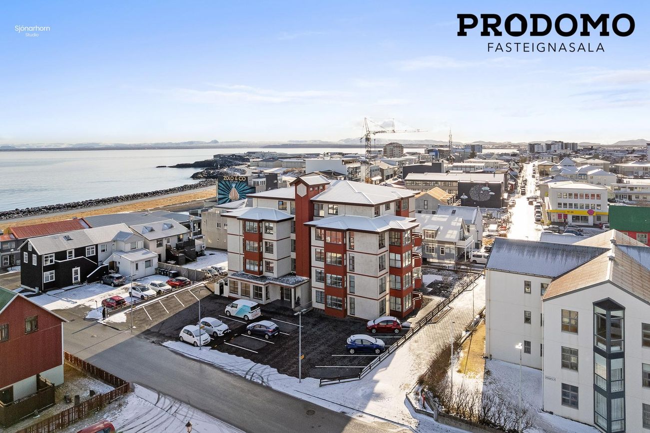 Aðalgata 1, 230 Reykjanesbær