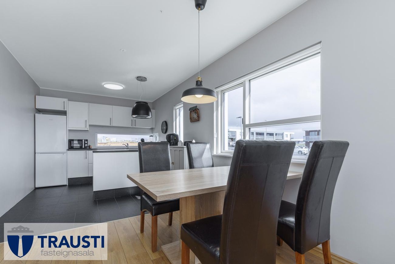 Reynidalur 1, 260 Reykjanesbær