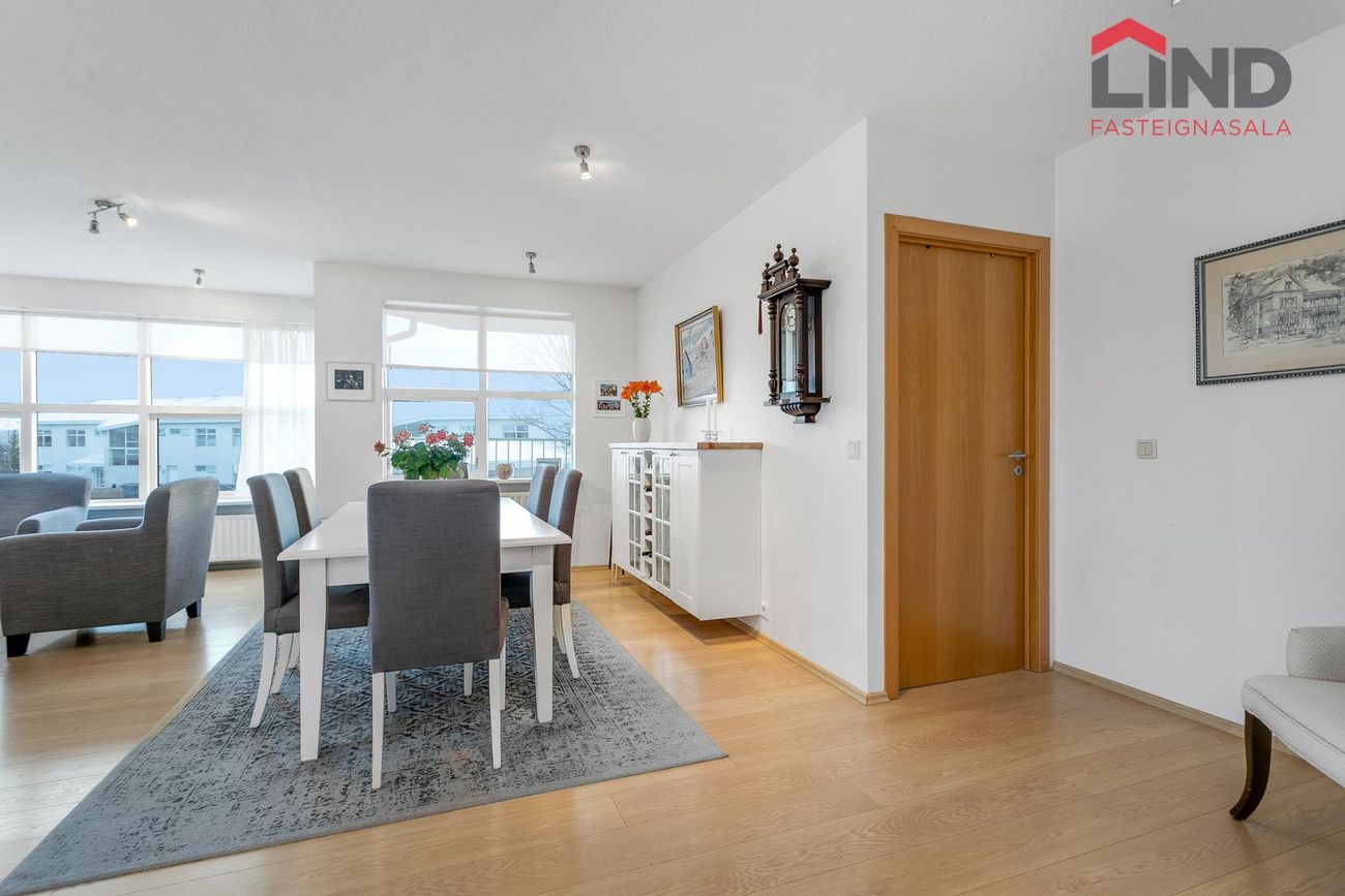 Rauðhamrar 3, 112 Reykjavík