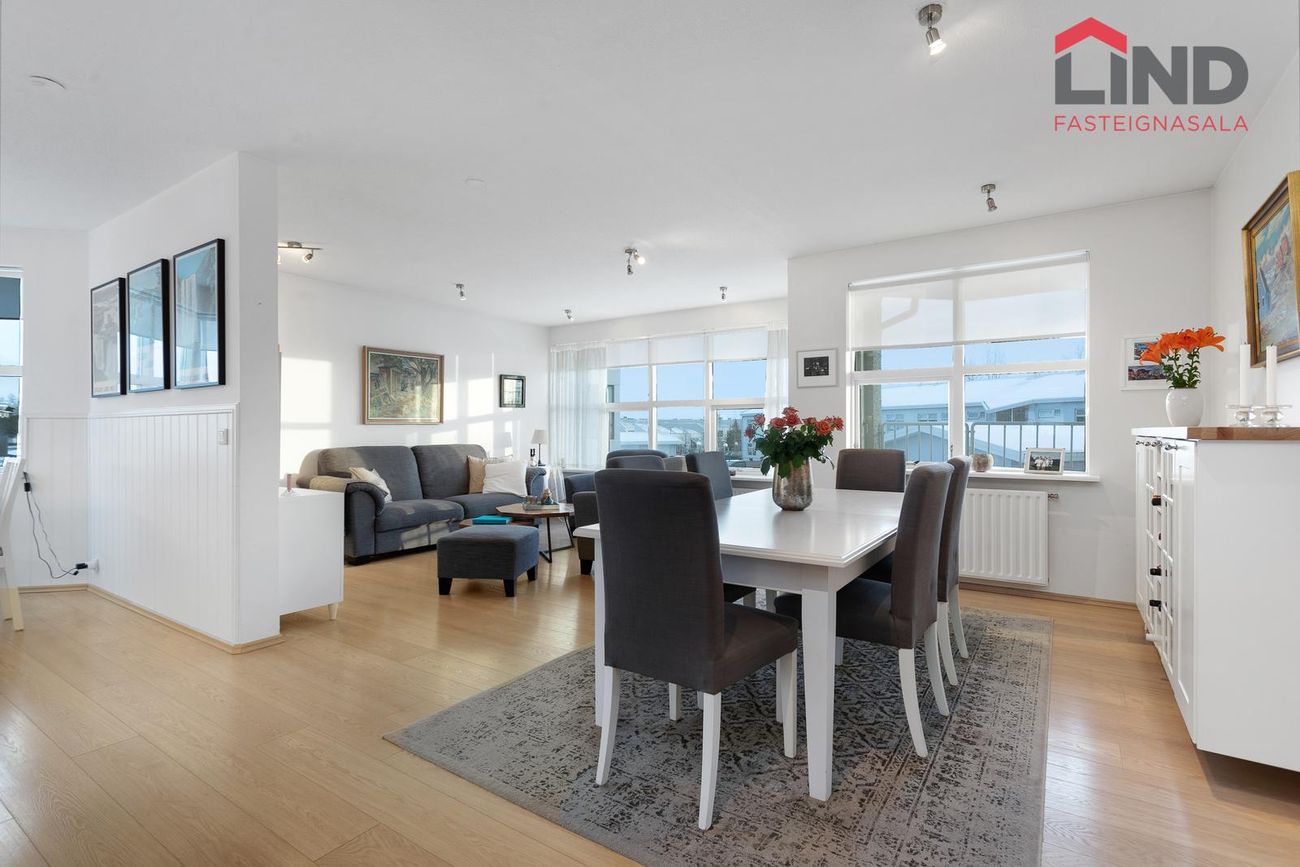 Rauðhamrar 3, 112 Reykjavík