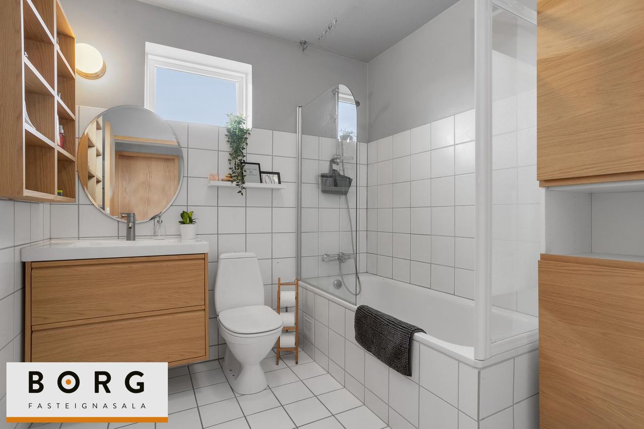 Lindasmári 9, 201 Kópavogur