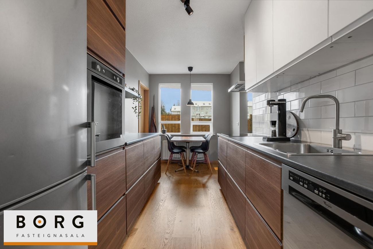 Lindasmári 9, 201 Kópavogur