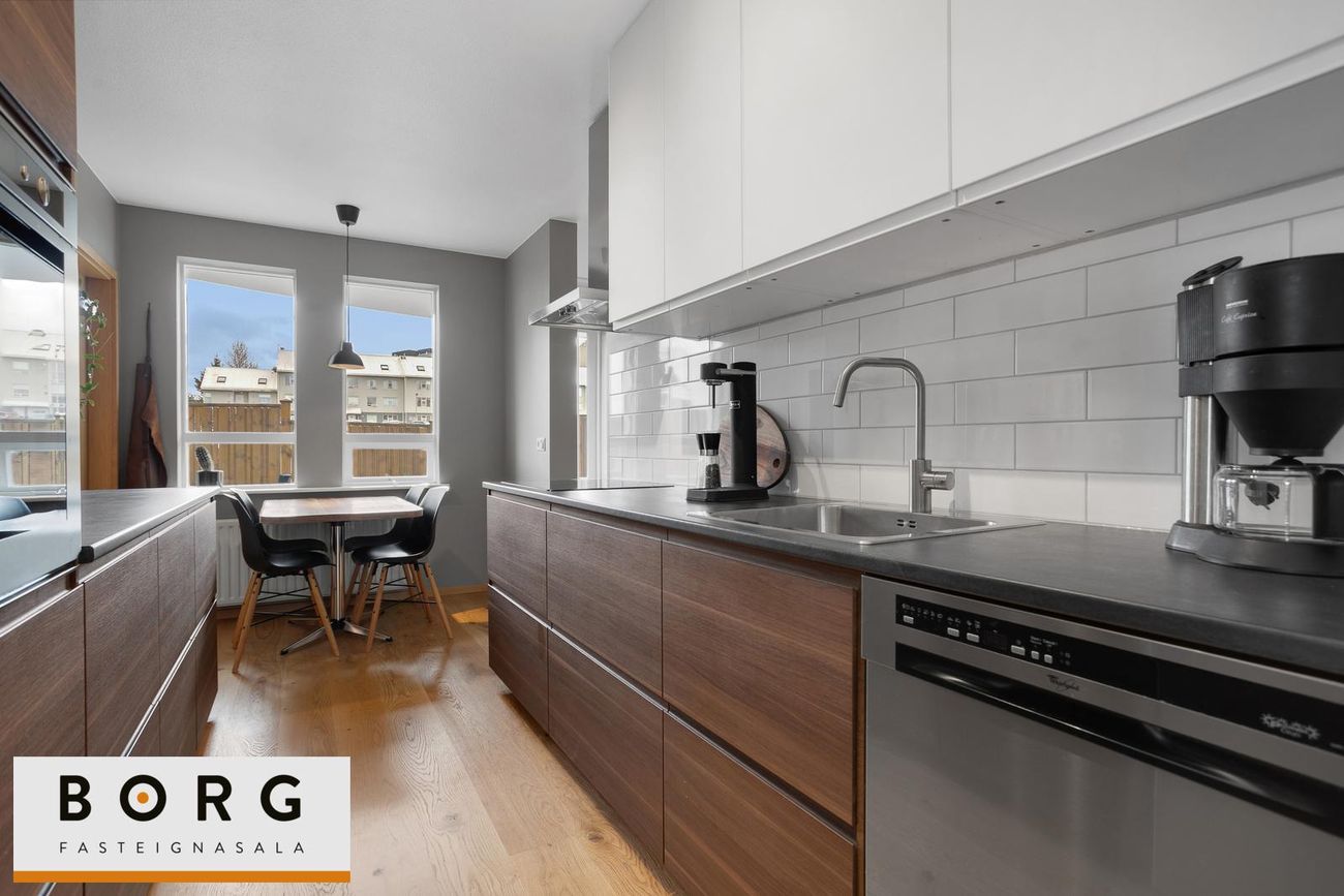 Lindasmári 9, 201 Kópavogur