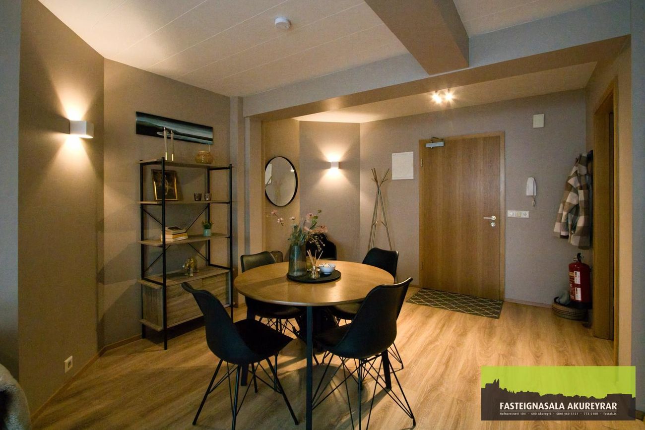 Hafnarstræti 100, 600 Akureyri