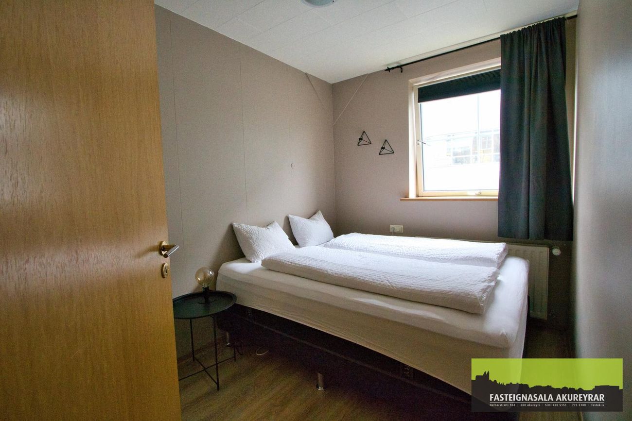 Hafnarstræti 100, 600 Akureyri