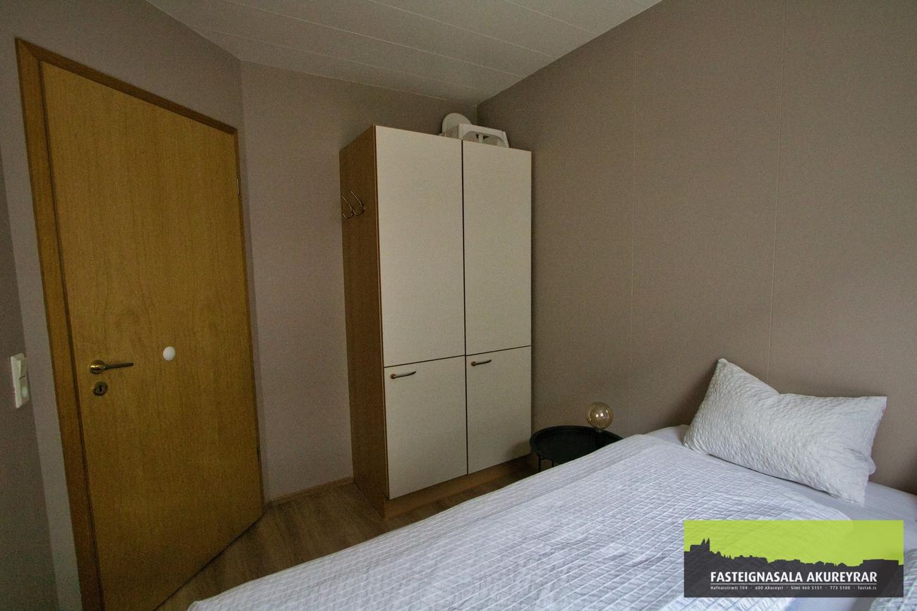 Hafnarstræti 100, 600 Akureyri