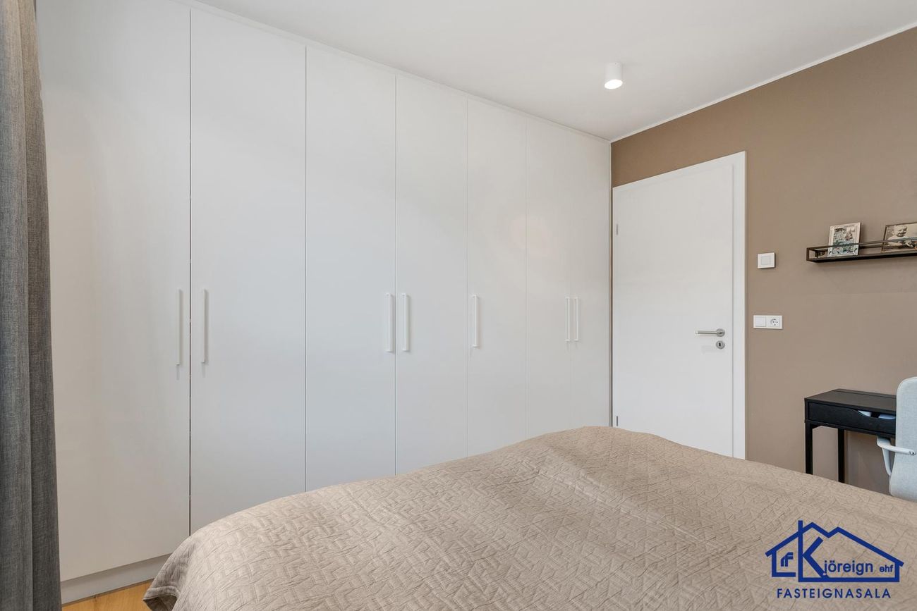 Naustavör 42, 200 Kópavogur