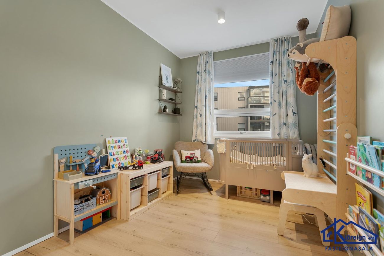 Naustavör 42, 200 Kópavogur