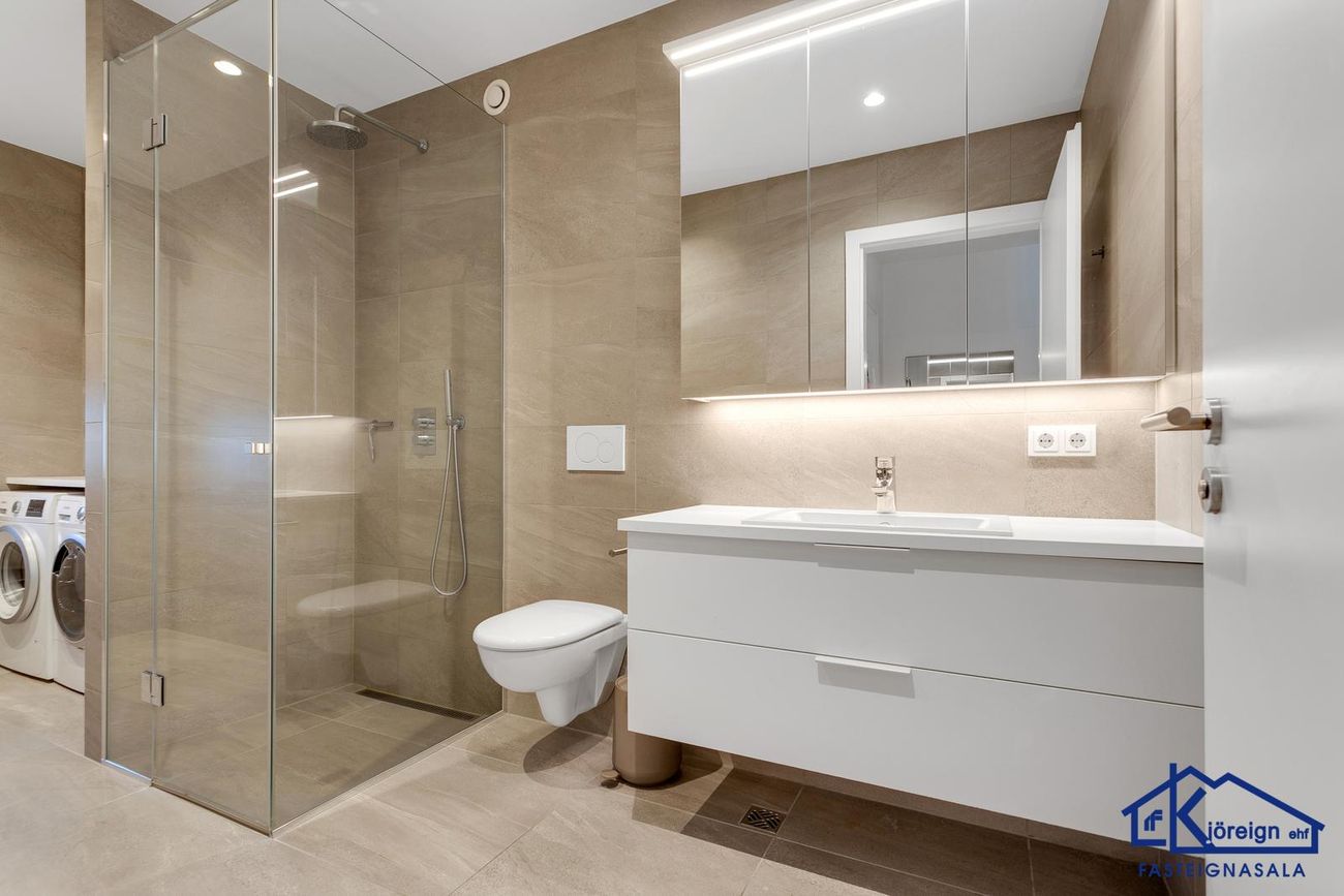 Naustavör 42, 200 Kópavogur