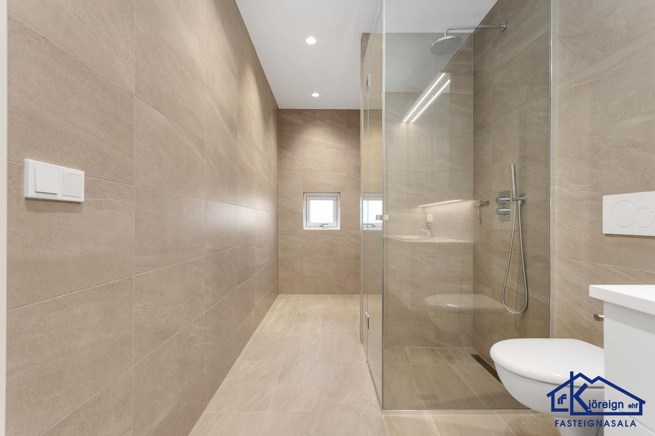 Naustavör 42, 200 Kópavogur