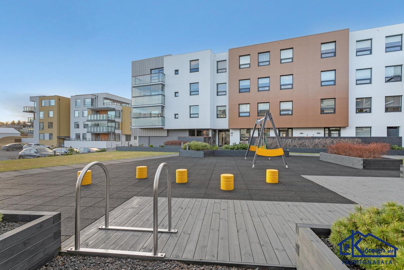 Naustavör 42, 200 Kópavogur