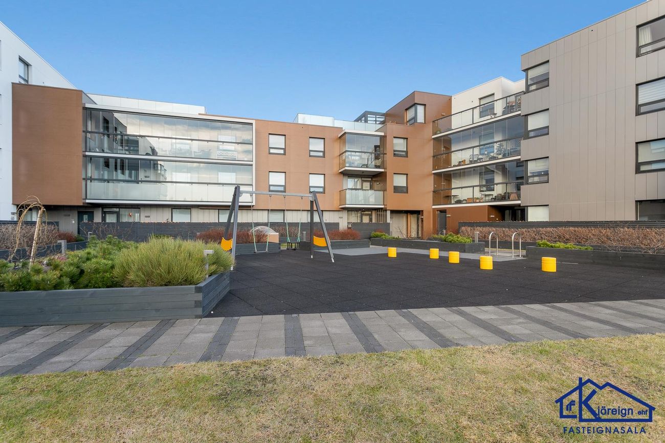 Naustavör 42, 200 Kópavogur