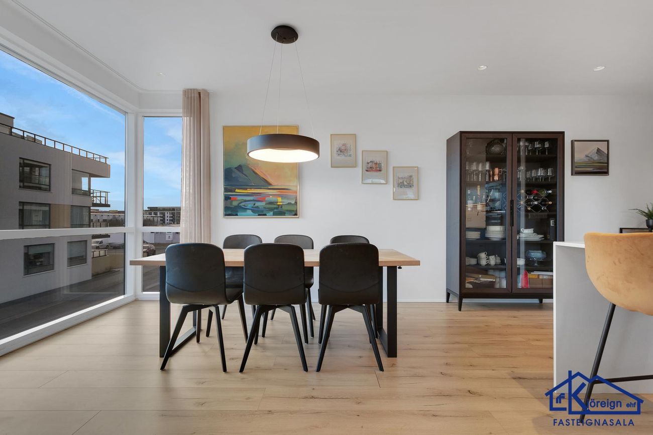 Naustavör 42, 200 Kópavogur