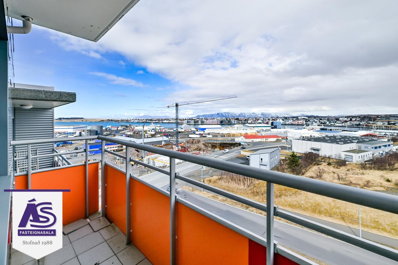 Skipalón 6 - 0605, 220 Hafnarfjörður