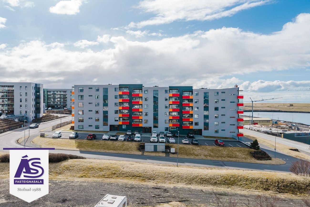 Skipalón 6 - 0605, 220 Hafnarfjörður