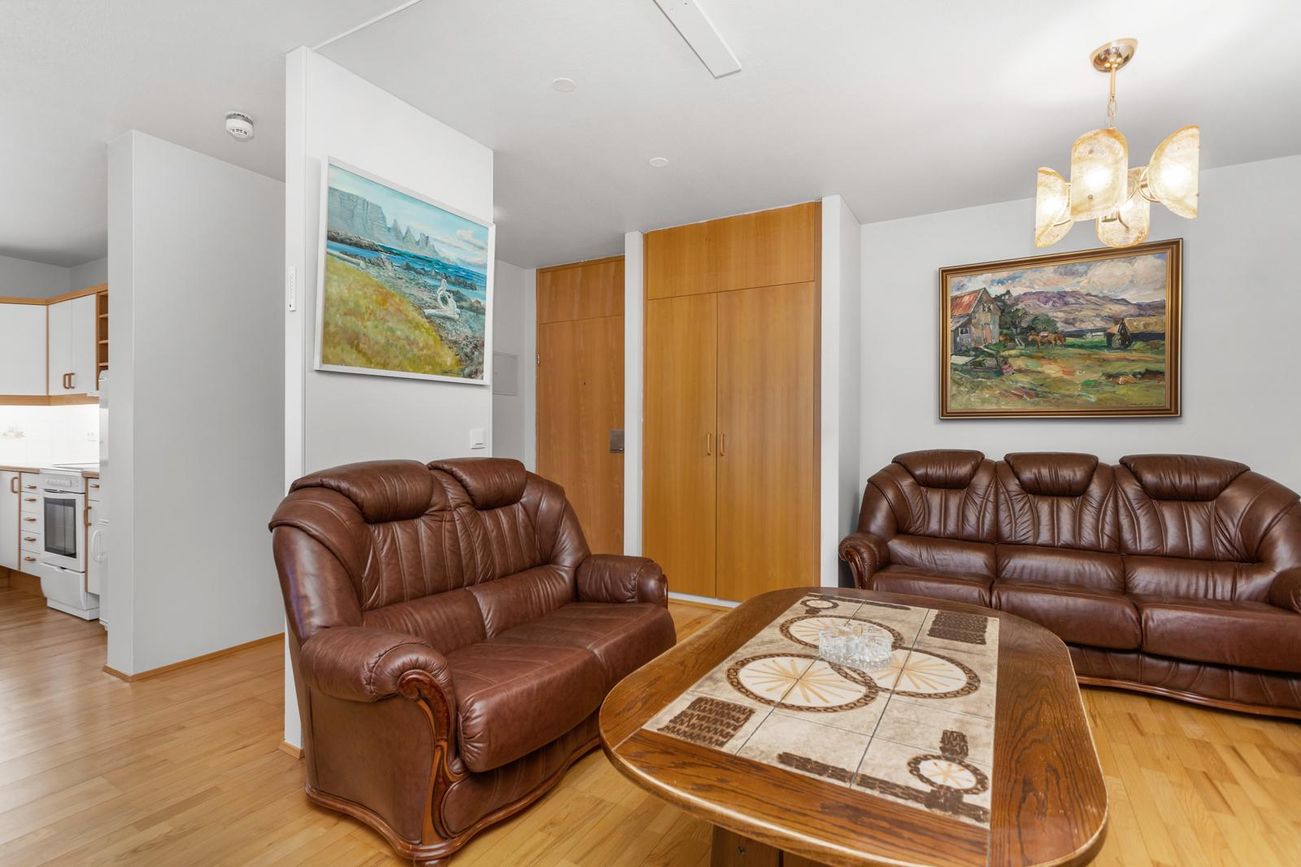 Hvassaleiti 58, 103 Reykjavík