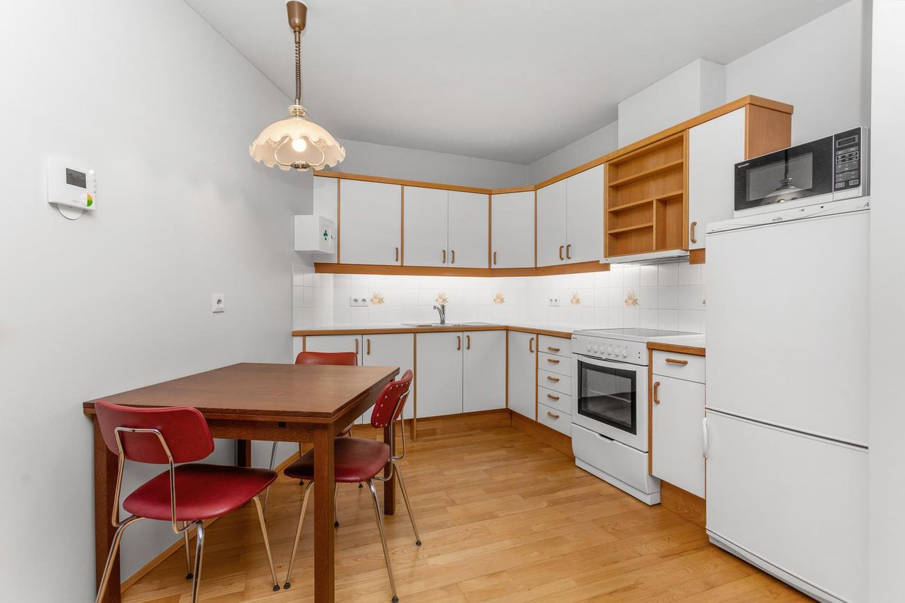 Hvassaleiti 58, 103 Reykjavík