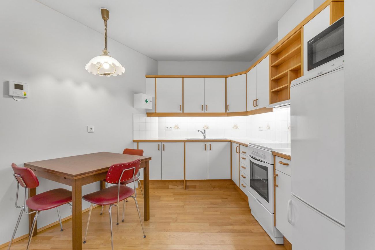 Hvassaleiti 58, 103 Reykjavík