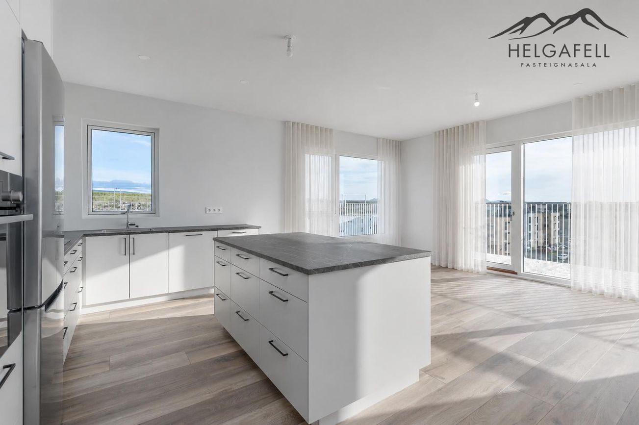 Áshamar 7, 221 Hafnarfjörður