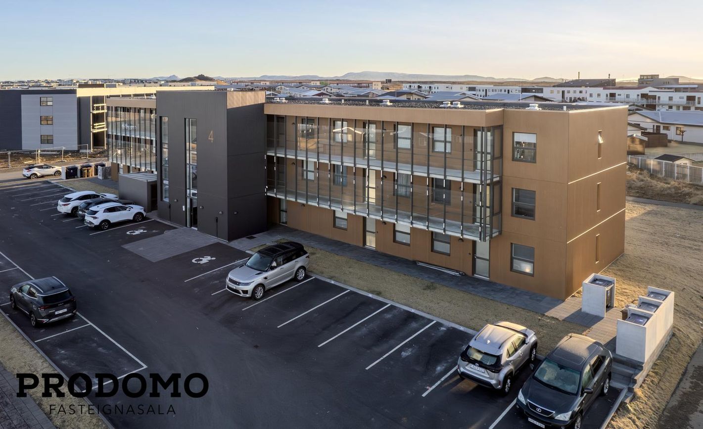 Tjarnabraut 4, 260 Reykjanesbær