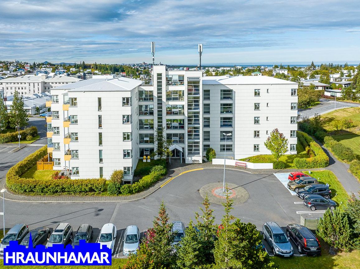 Sólvangsvegur 1, 220 Hafnarfjörður