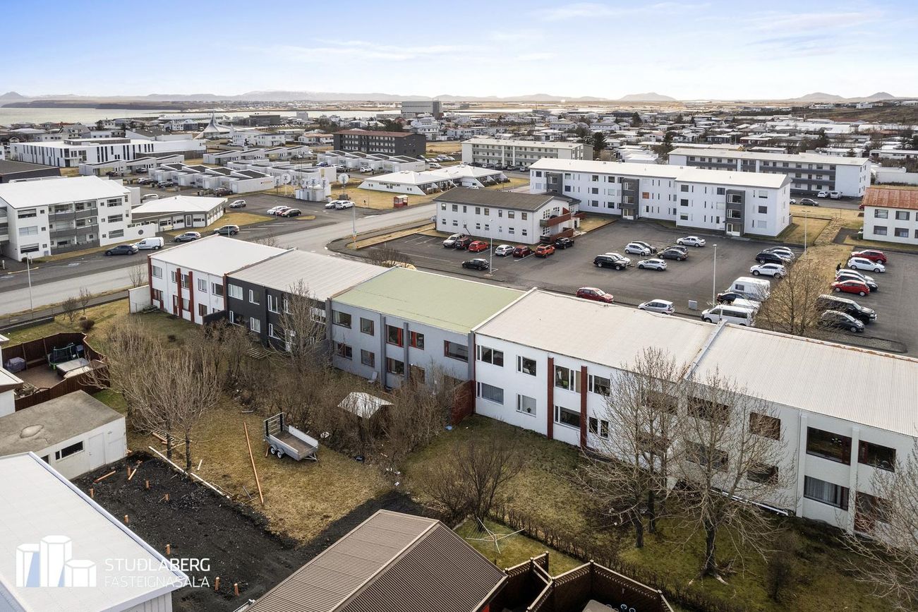 Fífumói 8, 260 Reykjanesbær